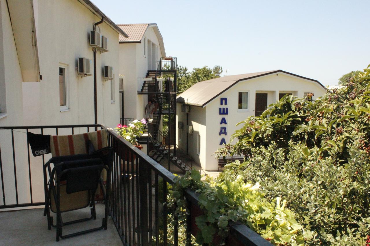 Hotel Pshada Pizunda Bagian luar foto