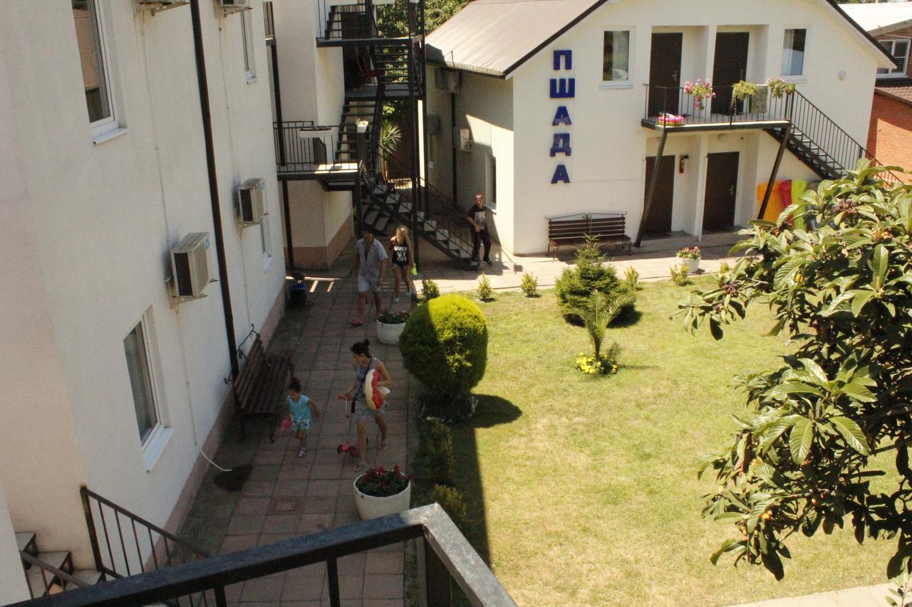 Hotel Pshada Pizunda Bagian luar foto