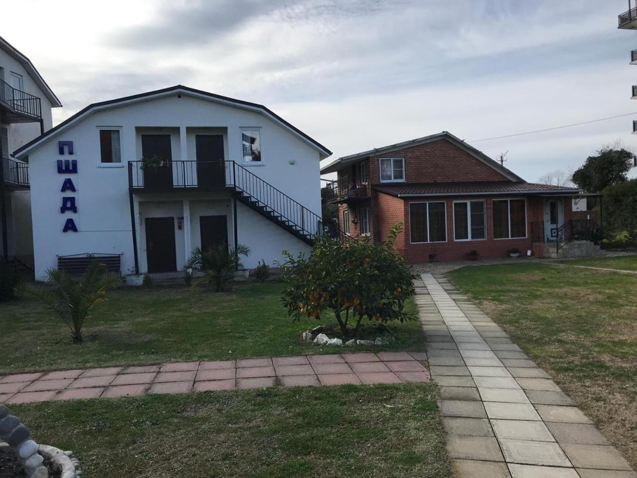 Hotel Pshada Pizunda Bagian luar foto